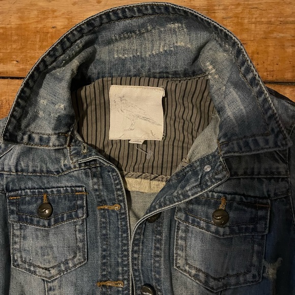 Size Small, Distressed Denim Jacket - very unique - Picture 7 of 8